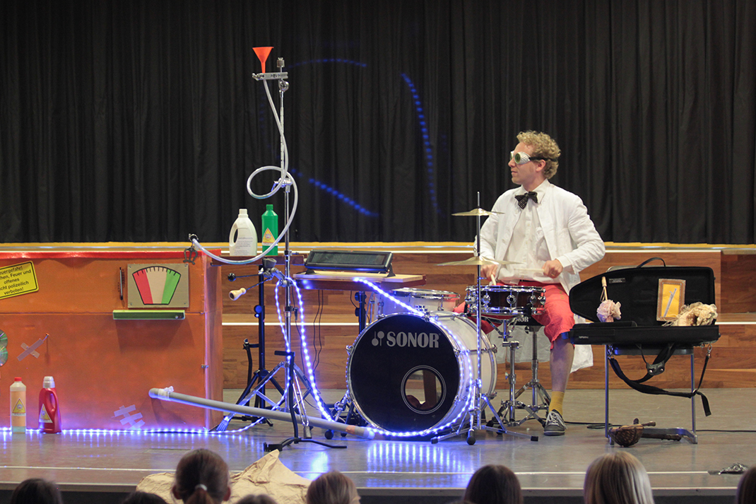Waltraud und die Zeitmaschine, Schulkonzert Herzogenaurach, 2014