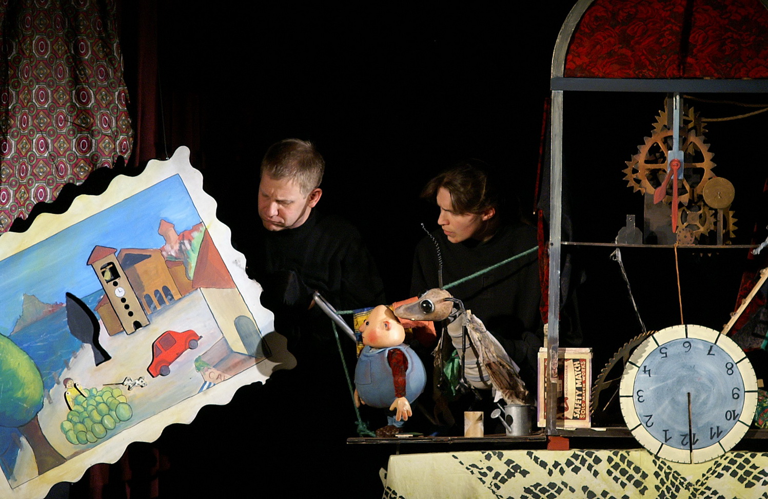 Moussong Theater mit Figuren