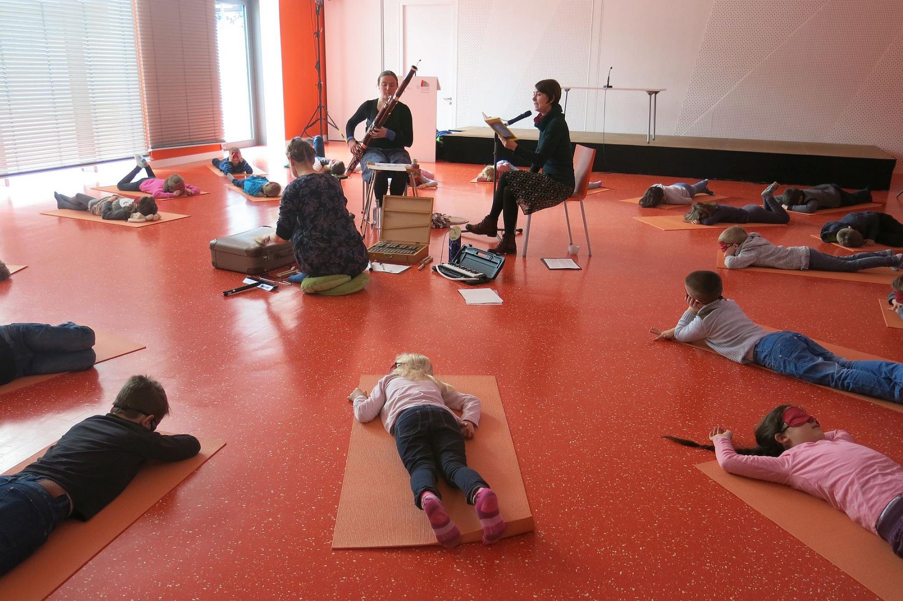 Augen zu und Lauscher auf - HörTheater für Kinder und Familien_2