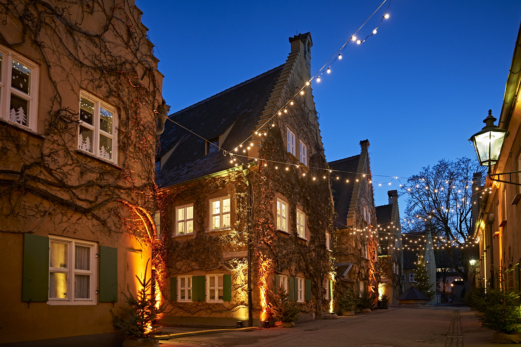 Lichterzauber in der Fuggerei, Fuggersche Stiftungen / Foto: Nikky Meier