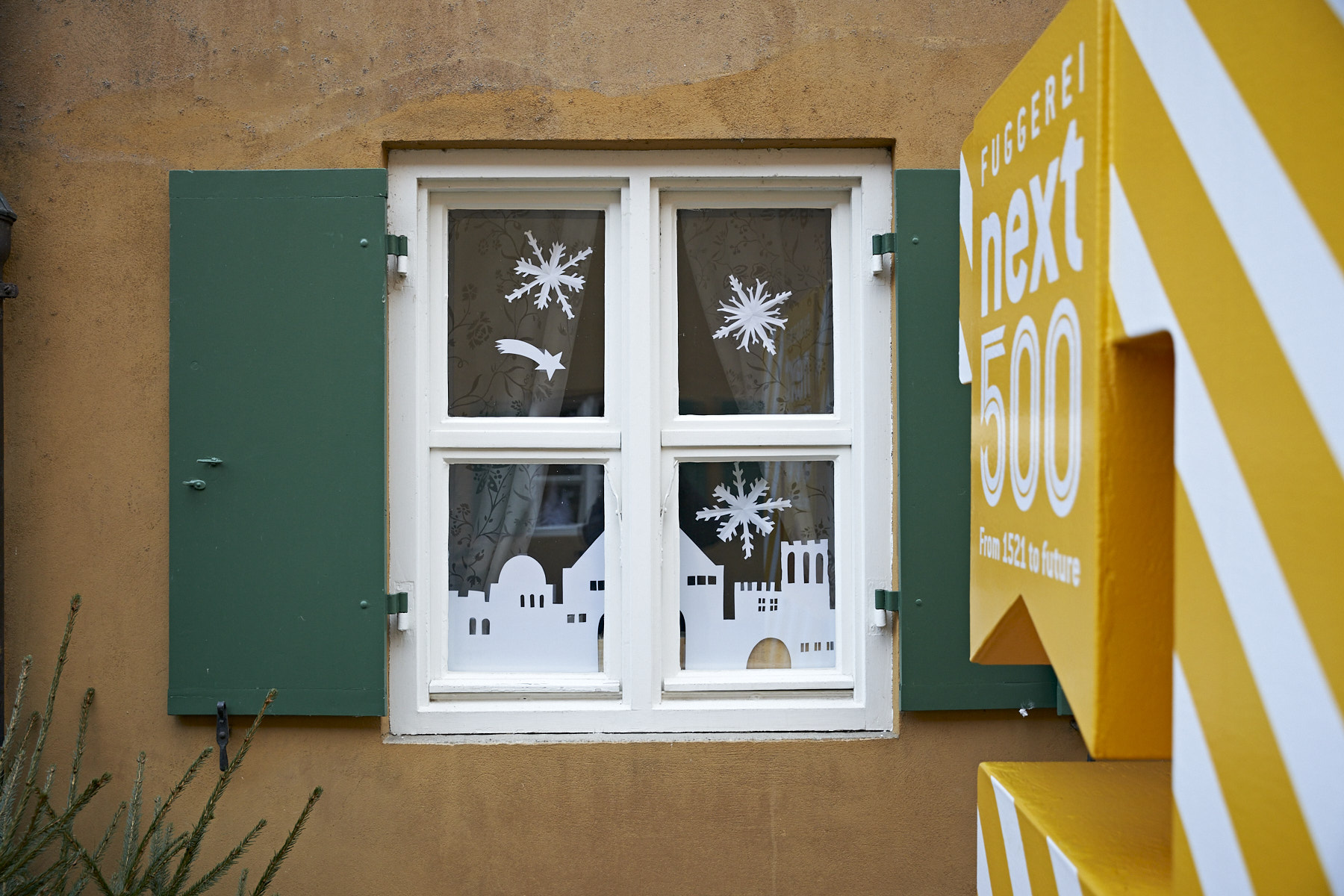 Die Weihnachtsgeschichte zum Nachlesen und Schauen in den Fuggerei-Gassen, Fuggersche Stiftungen / Foto: Nikky Meier
